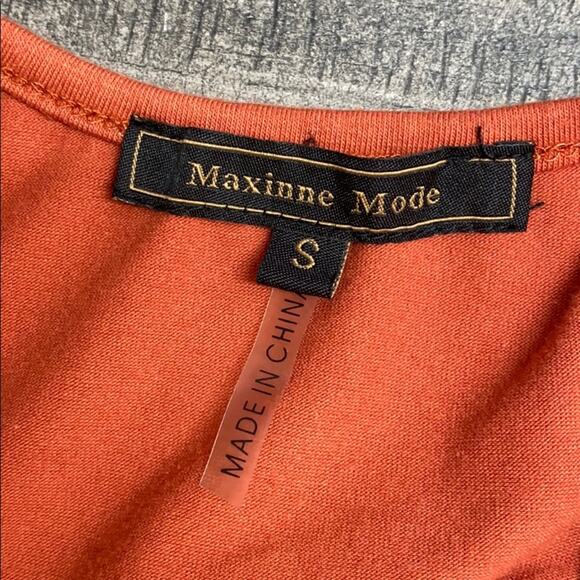 Maxinne Mode Fabric Flower Dress - Picture 6 of 6